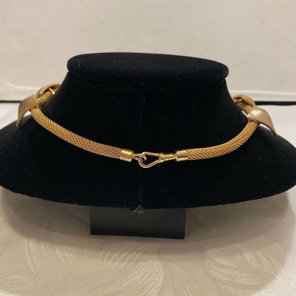 Vintage Robin Kahn Abstract Gold Necklace - Picture 11 of 15